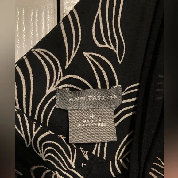 Ann Taylor size 4 silk stunning dress - Picture 4 of 10